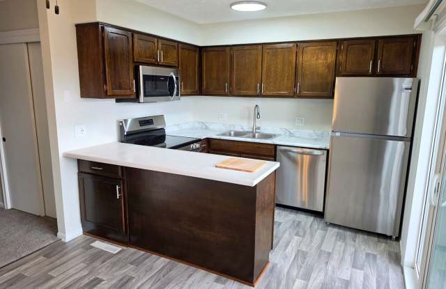 Spacious 2-Bedroom Townhome with Balcony & Attached Garage Gallery 4