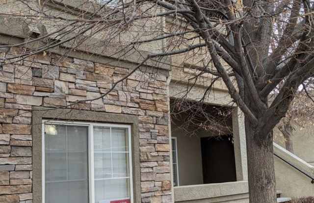 TWO BEDROOM/TWO BATHROOM CONDO WITH AMENITIES IN GATED COMMUNITY! photos photos