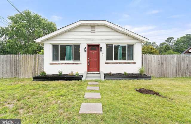 5 SICKLERVILLE Road - 5 Sicklerville Road, Camden County, NJ 08081