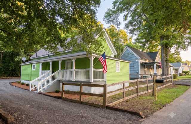 50% off on 1st month's rent - 725 Williams St photos photos
