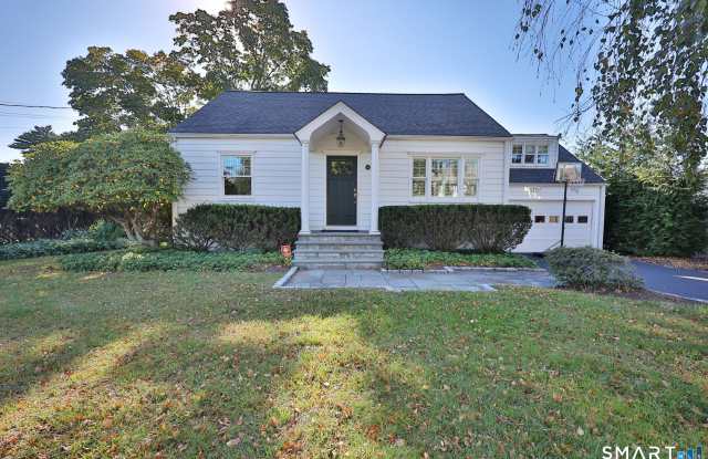 14 Maple Avenue S Gallery 1