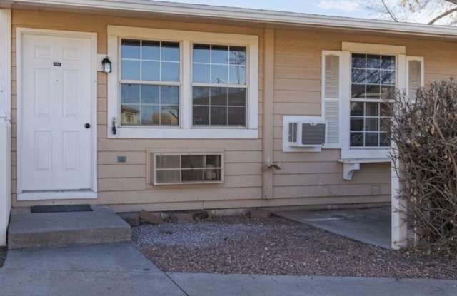 Springtree Gardens Condo photos photos