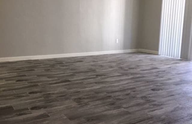 5139 White Oak Ave - 5139 N White Oak Ave, Los Angeles, CA 91316