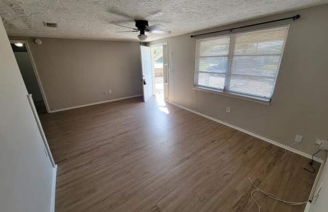 2040 Maureen Drive Gallery 3