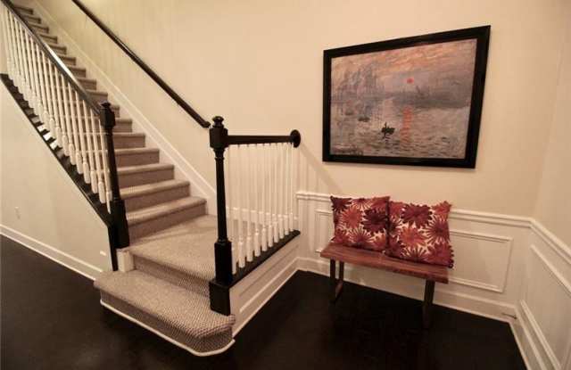 113 Beverly Place Gallery 3