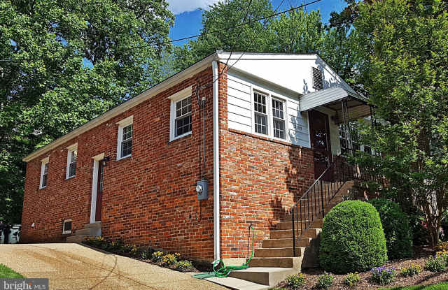 2129 MILITARY ROAD Gallery 2