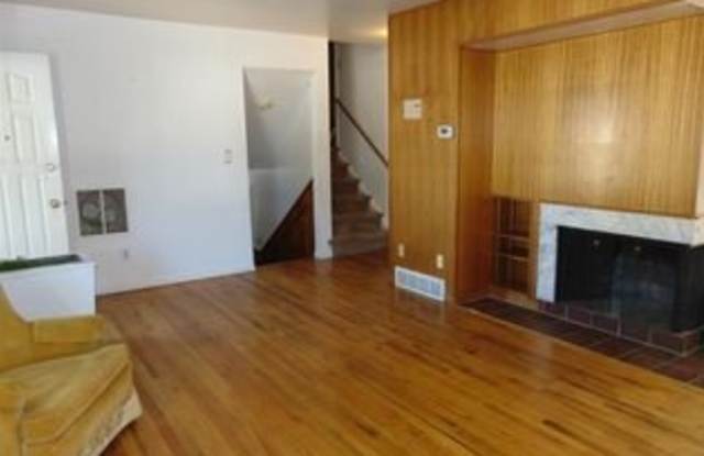 Pretty 4 bedroom 2 bath Gallery 3