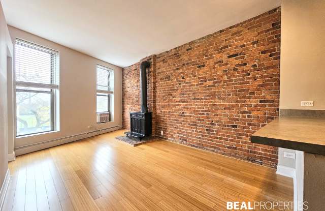 2214 N Clark St photos photos