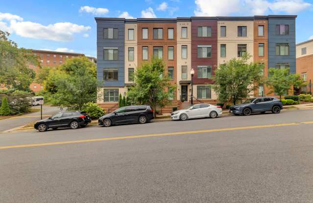 Modern 4-Level Townhome in Vibrant Alexandria – Move-In Ready Dec 1! photos photos