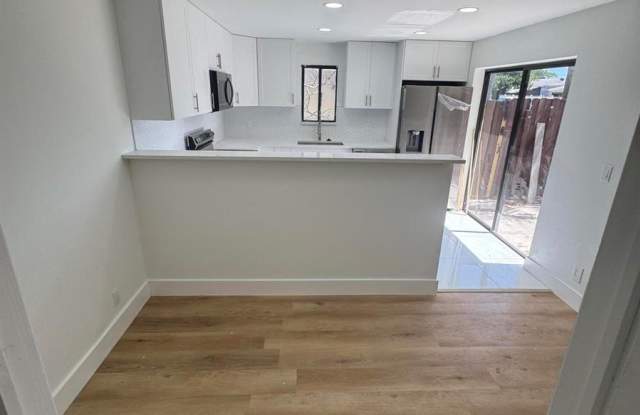 4204 Waterview Circle Gallery 3