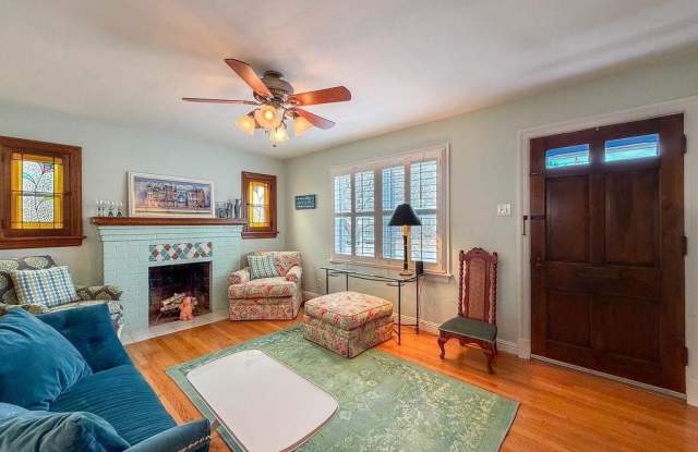 2601 Rockford Avenue Gallery 4