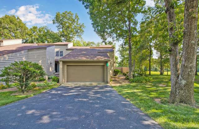 512 Druid Landing - 512 Druid Landing, Fairfield Glade, TN 38558