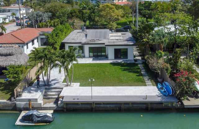 7850 Hawthorne Avenue photos photos