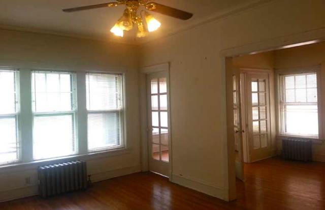 7522 North Hoyne Avenue Gallery 4