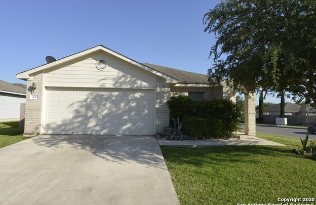 201 BRAHMA WAY - 201 Brahma Way, Cibolo, TX 78108