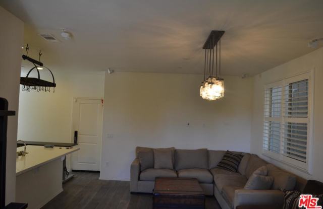 10942 KITTRIDGE Street Gallery 3
