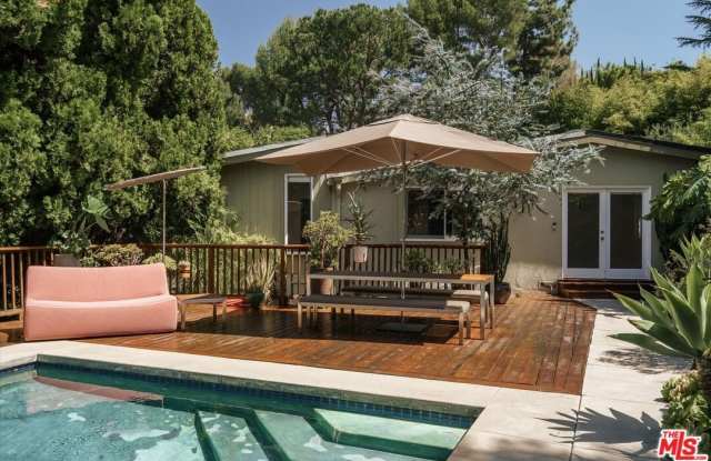2412 Canyon Oak Dr Gallery 1