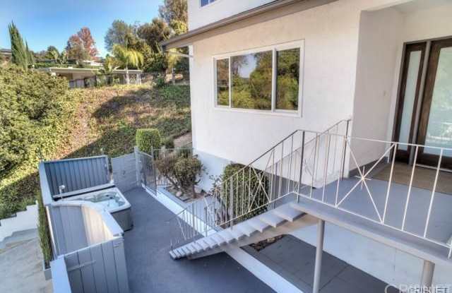 3463 Woodcliff Road Gallery 3