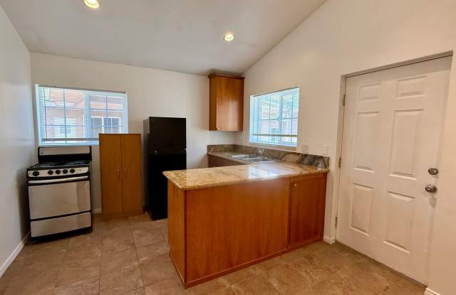 Charming Jr. 1 Bedroom 1 Bath Rental Available in Alpine photos photos