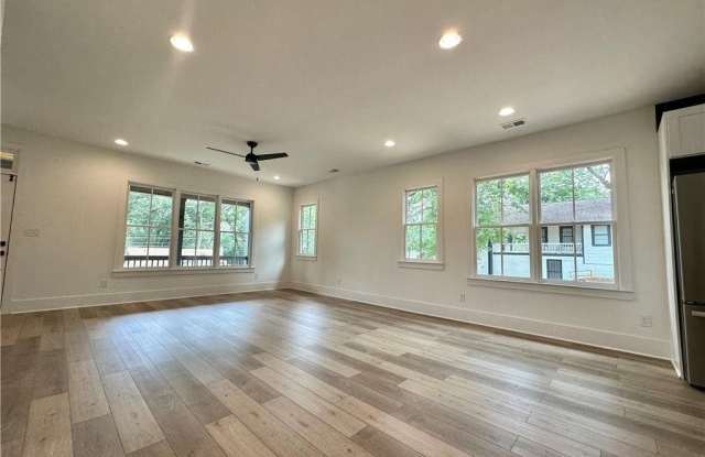 192 Claire Drive SE Gallery 3