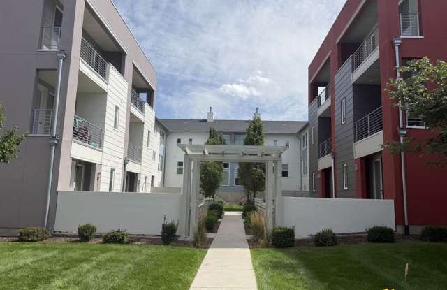 Incredible Daybreak Townhouse Near Everything Daybreak! photos photos