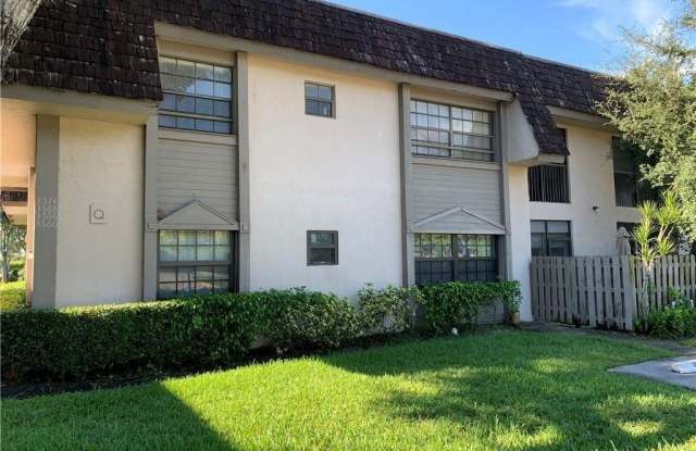 3568 NW 95th Ter photos photos