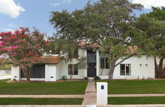 4423 Black Walnut Woods photos photos