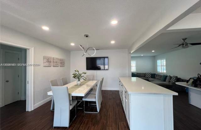 4081 Lake Drive, Coconut Creek, FL 33066 Gallery 3
