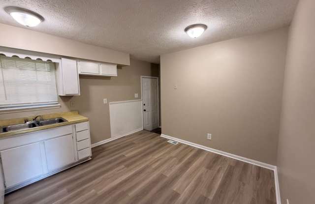 Okolona with a full unfinished basement Gallery 4
