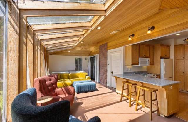 924 East 9th Avenue - 924 East 9th Avenue, Spokane, WA 99202