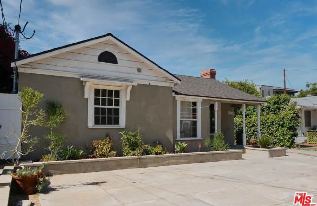 10829 Kling St photos photos