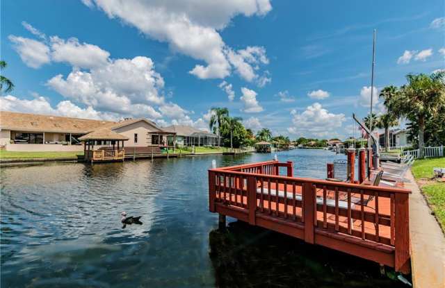 5406 E LONGBOAT BOULEVARD - 5406 East Longboat Boulevard, Town 'n' Country, FL 33615