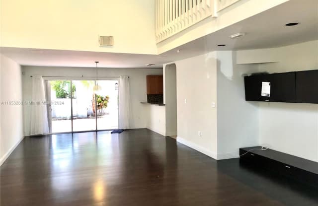 21260 3rd Ct Gallery 2