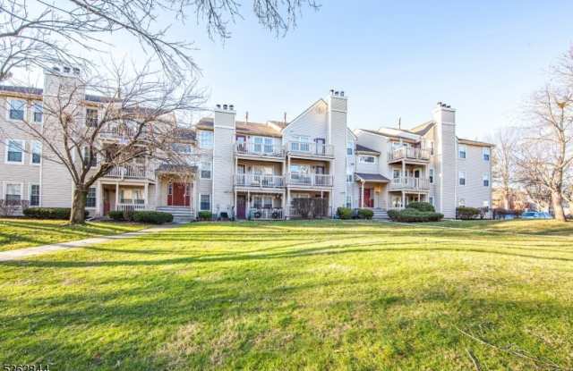 18 Evergreen Dr - 18 Evergreen Drive, Clifton, NJ 07014