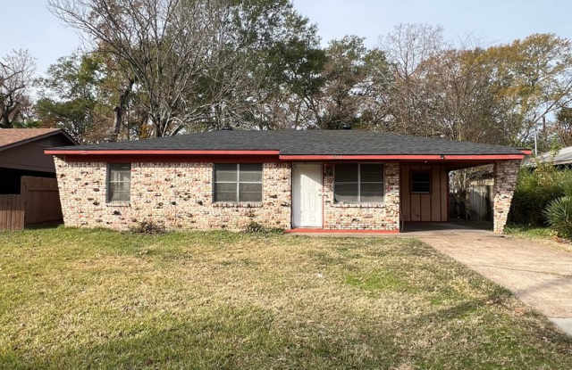 Clean, 3 bedroom with new flooring throughout! - 7726 Woodfield Drive, Shreveport, LA 71106