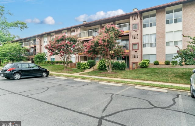 202 PARK TERRACE COURT SE - 202 Park Terrace Court Southeast, Vienna, VA 22180