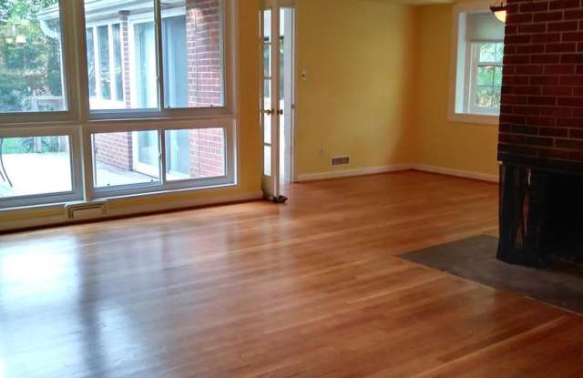 5933 AVON DR Gallery 3