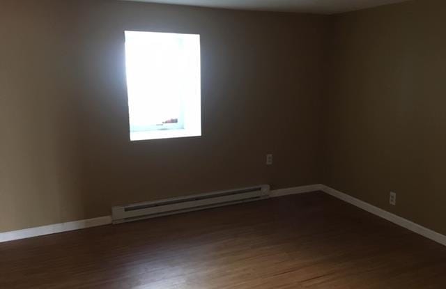 1 LAKEVIEW AV - 1 Lakeview Avenue, Hampton Manor, NY 12144