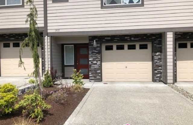 1915 78th Plaza South East Gallery 2