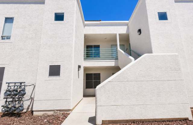2nd floor condo in west valley Gallery 1
