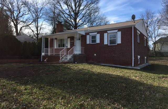 3802 RICHARD AVENUE Gallery 2