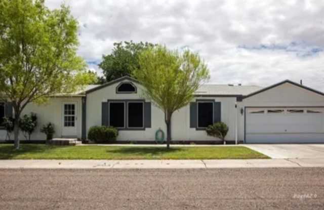 119 Golden Eagle Court - 119 Golden Eagle Court, Page, AZ 86040