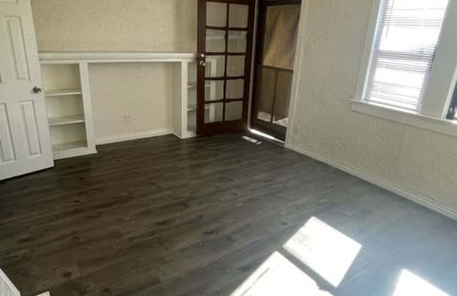 5031 Bakman Avenue Gallery 2