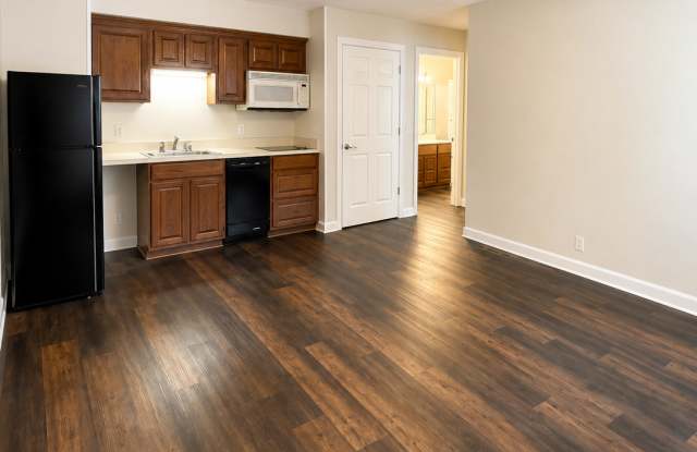 1 Los Lagos Drive - 42B Gallery 2