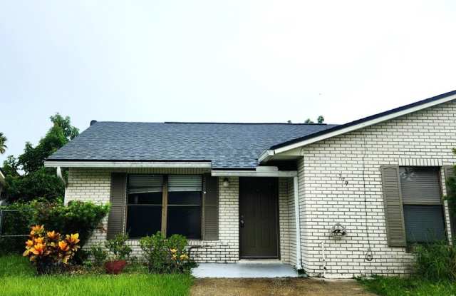 Charming  Affordable 2-Bedroom Gem in Poinciana! photos photos