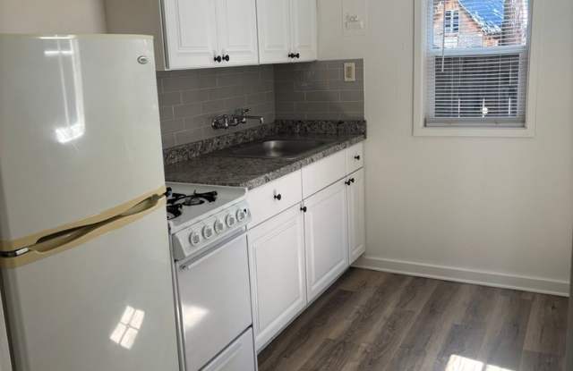 Studio unit close to beach Gallery 4