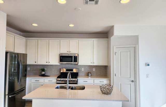 4240 S 58th Avenue photos photos