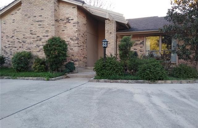24 Crosslands Road - 24 Crosslands Road, Benbrook, TX 76132