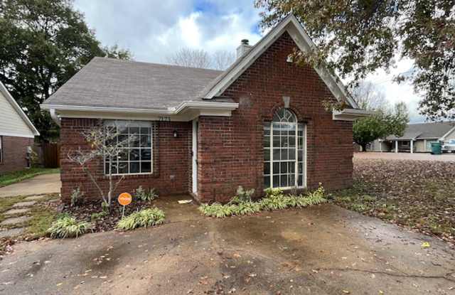 Renovated 2 Bedroom 2 Bath Home for Rent! - 7173 Greenbriar Drive, Southaven, MS 38671