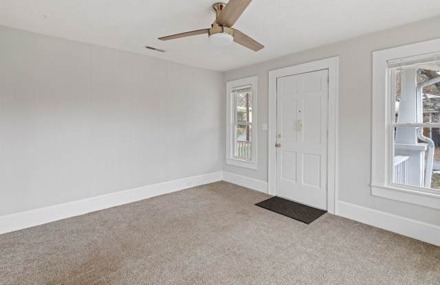 Updated West Asheville Bungalow! Gallery 4